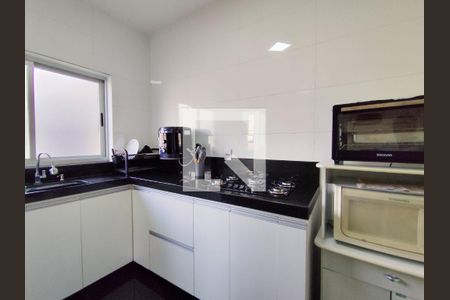 Cozinha  de apartamento à venda com 3 quartos, 94m² em Cachoeirinha, Belo Horizonte