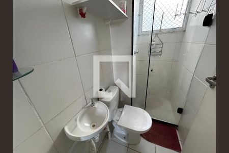 Banheiro de apartamento para alugar com 2 quartos, 40m² em Cascadura, Rio de Janeiro