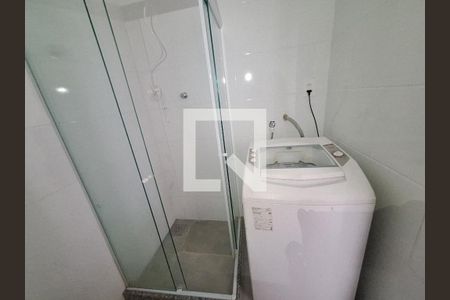 Banheiro de kitnet/studio para alugar com 1 quarto, 34m² em Centro, Rio de Janeiro