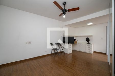 Suíte de casa para alugar com 5 quartos, 230m² em Vila Guarani (zona Sul), São Paulo