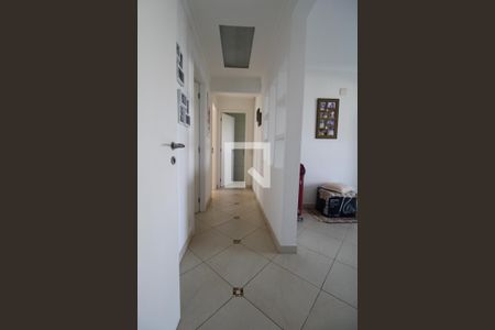 Corredor de apartamento à venda com 3 quartos, 135m² em Loteamento Residencial Vila Bella, Campinas