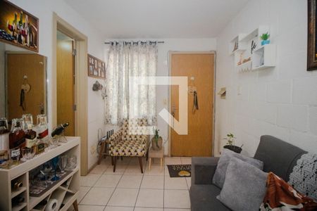 Sala de apartamento à venda com 2 quartos, 39m² em Rubem Berta, Porto Alegre