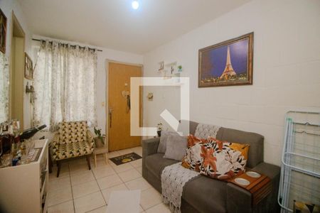 Sala de apartamento à venda com 2 quartos, 39m² em Rubem Berta, Porto Alegre