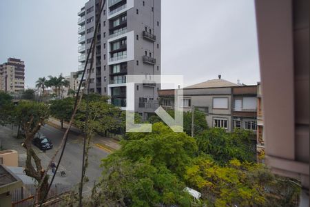 Quarto 1 - Vista de apartamento à venda com 3 quartos, 81m² em Rio Branco, Porto Alegre