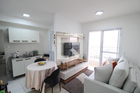 Sala / Cozinha de apartamento à venda com 2 quartos, 41m² em Vila Guaca, São Paulo