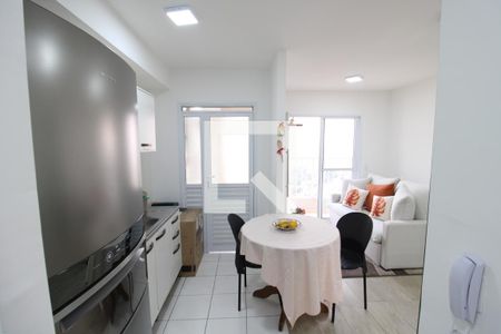 Sala / Cozinha de apartamento à venda com 2 quartos, 41m² em Vila Guaca, São Paulo