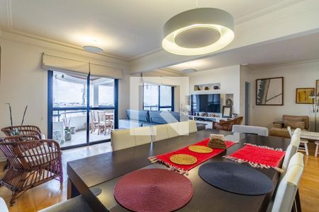 Sala de apartamento à venda com 4 quartos, 166m² em Vila Madalena, São Paulo