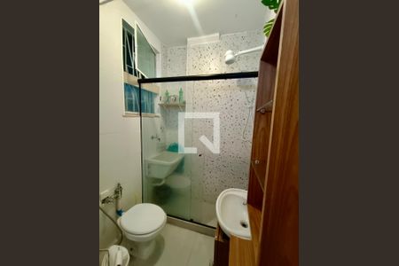 Banheiro social de kitnet/studio à venda com 1 quarto, 30m² em Copacabana , Rio de Janeiro