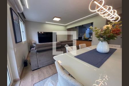 Apartamento à venda com 110m², 2 quartos e 2 vagasSala