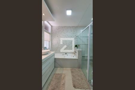 Casa de condomínio à venda com 600m², 7 quartos e 8 vagas Casa de condomínio à venda com 600m², 7 quartos e 8 vagasBanheiro da Suíte 2 master