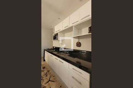 Casa de condomínio à venda com 600m², 7 quartos e 8 vagas Casa de condomínio à venda com 600m², 7 quartos e 8 vagasCasa de Hospede - Cozinha