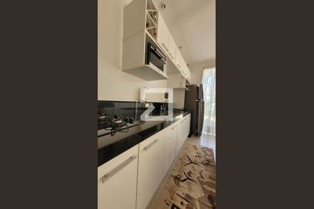 Casa de condomínio à venda com 600m², 7 quartos e 8 vagas Casa de condomínio à venda com 600m², 7 quartos e 8 vagasCasa de Hospede - Cozinha