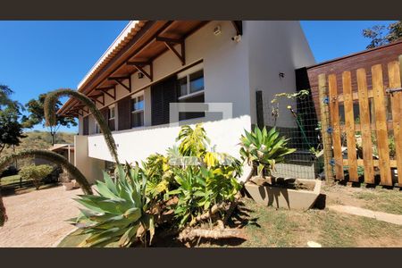 Casa de condomínio à venda com 600m², 7 quartos e 8 vagas Casa de condomínio à venda com 600m², 7 quartos e 8 vagasÁrea externa