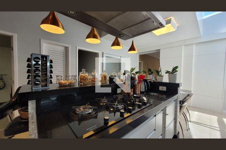 Casa de condomínio à venda com 600m², 7 quartos e 8 vagas Casa de condomínio à venda com 600m², 7 quartos e 8 vagasCozinha