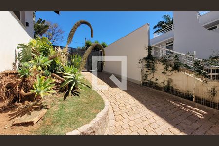 Casa de condomínio à venda com 600m², 7 quartos e 8 vagas Casa de condomínio à venda com 600m², 7 quartos e 8 vagasÁrea externa