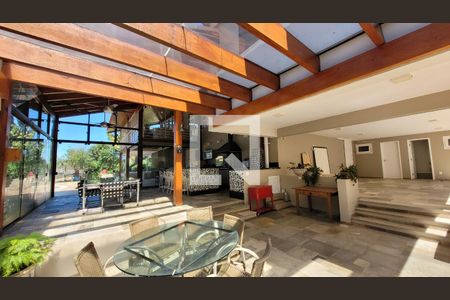 Casa de condomínio à venda com 600m², 7 quartos e 8 vagas Casa de condomínio à venda com 600m², 7 quartos e 8 vagasÁrea externa