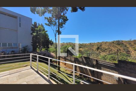 Casa de condomínio à venda com 600m², 7 quartos e 8 vagas Casa de condomínio à venda com 600m², 7 quartos e 8 vagasVaranda da Casa de Hospede