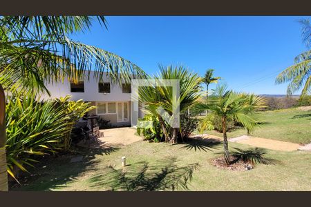 Casa de condomínio à venda com 600m², 7 quartos e 8 vagas Casa de condomínio à venda com 600m², 7 quartos e 8 vagasFachada