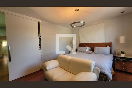 Casa de condomínio à venda com 600m², 7 quartos e 8 vagas Casa de condomínio à venda com 600m², 7 quartos e 8 vagasSuíte 2 master