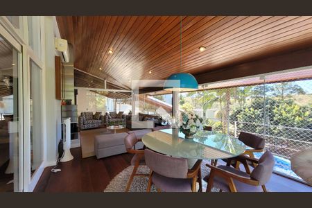 Casa de condomínio à venda com 600m², 7 quartos e 8 vagas Casa de condomínio à venda com 600m², 7 quartos e 8 vagasSala 2