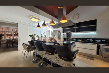 Casa de condomínio à venda com 600m², 7 quartos e 8 vagas Casa de condomínio à venda com 600m², 7 quartos e 8 vagasCozinha