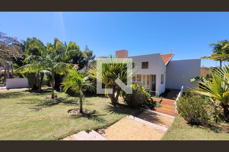 Casa de condomínio à venda com 600m², 7 quartos e 8 vagas Casa de condomínio à venda com 600m², 7 quartos e 8 vagasFachada