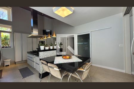 Casa de condomínio à venda com 600m², 7 quartos e 8 vagas Casa de condomínio à venda com 600m², 7 quartos e 8 vagasCozinha