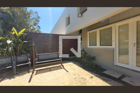 Casa de condomínio à venda com 600m², 7 quartos e 8 vagas Casa de condomínio à venda com 600m², 7 quartos e 8 vagasFachada