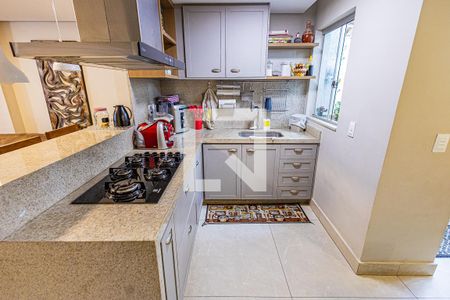 Cozinha de casa de condomínio à venda com 3 quartos, 190m² em Castelo, Belo Horizonte