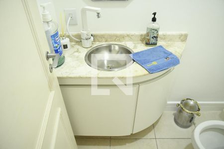 Lavabo de casa de condomínio para alugar com 4 quartos, 449m² em São Paulo Ii, Cotia