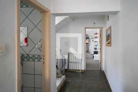 Corredor  de casa à venda com 3 quartos, 65m² em Vila Liviero, São Paulo