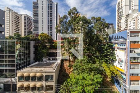 Vista de apartamento à venda com 2 quartos, 58m² em Pinheiros, São Paulo