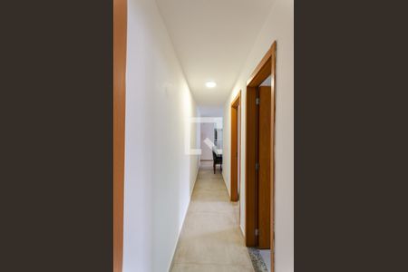 Corredor de apartamento para alugar com 2 quartos, 44m² em Jardim Íris, São Paulo