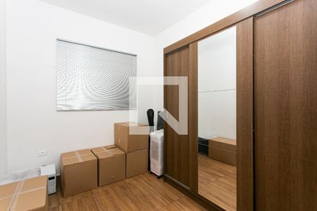 Quarto 2 de apartamento para alugar com 2 quartos, 50m² em Vila Antonina, São Paulo