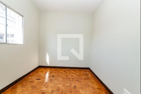 Sala de casa para alugar com 2 quartos, 265m² em João Pinheiro, Belo Horizonte