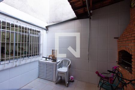 Casa à venda com 92m², 2 quartos e 2 vagas Casa à venda com 92m², 2 quartos e 2 vagasÁrea externa