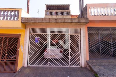 Casa à venda com 92m², 2 quartos e 2 vagas Casa à venda com 92m², 2 quartos e 2 vagasFachada