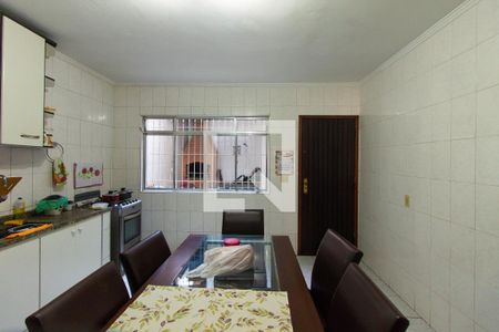 Casa à venda com 92m², 2 quartos e 2 vagas Casa à venda com 92m², 2 quartos e 2 vagasCozinha