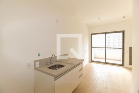 Cozinha de kitnet/studio à venda com 1 quarto, 28m² em Chácara Seis de Outubro, São Paulo