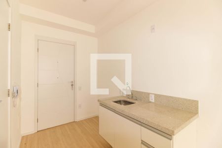 Cozinha de kitnet/studio à venda com 1 quarto, 28m² em Chácara Seis de Outubro, São Paulo