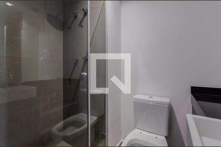 Banheiro de kitnet/studio para alugar com 1 quarto, 20m² em Vila Clementino, São Paulo