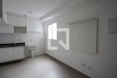 Sala/Cozinha de apartamento para alugar com 2 quartos, 40m² em Chácara Califórnia, São Paulo