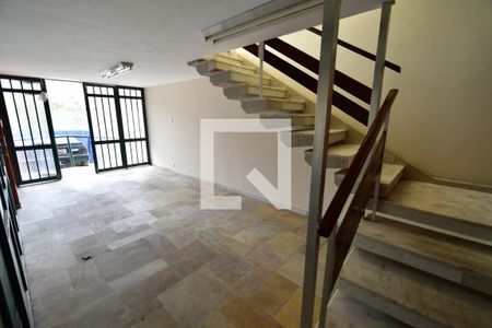 Sala 1 de casa para alugar com 5 quartos, 427m² em Bosque, Campinas