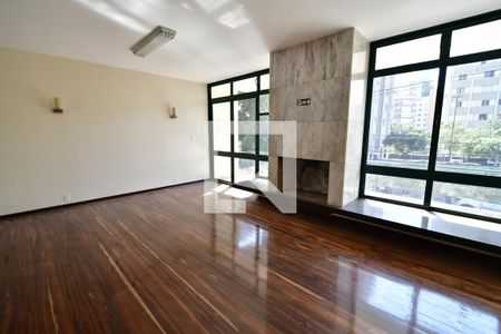 Sala 3 de casa para alugar com 5 quartos, 427m² em Bosque, Campinas