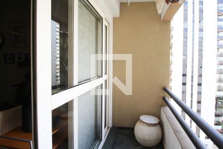 Varanda de apartamento para alugar com 2 quartos, 60m² em Moema, São Paulo