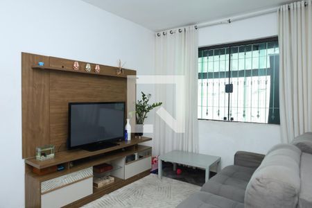 Casa à venda com 125m², 2 quartos e 2 vagasSala