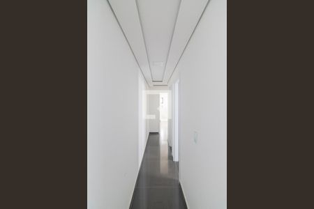 Corredor de apartamento à venda com 3 quartos, 72m² em Vila Eldizia, Santo André