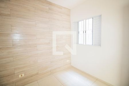 Quarto de apartamento para alugar com 2 quartos, 35m² em Vila Nova Galvão, São Paulo