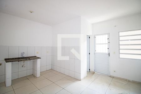 Sala de apartamento para alugar com 2 quartos, 35m² em Vila Nova Galvão, São Paulo