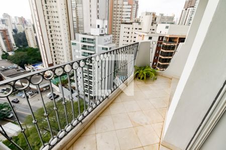 Varanda da Sala 1 de apartamento à venda com 4 quartos, 177m² em Vila Suzana, São Paulo